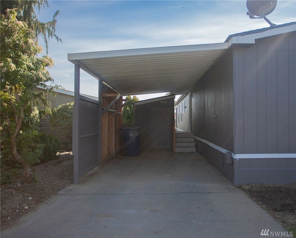 Property Photo:  8430 15th Place SE #67  WA 98258 