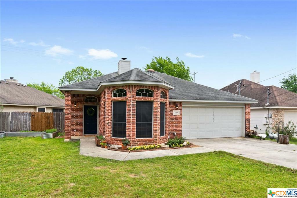 Property Photo: 705 Chicago TX 78666