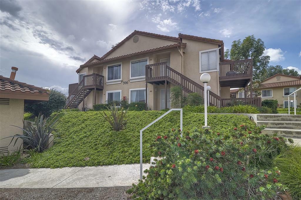 Property Photo:  906 S Rancho Sante Fe Rd  CA 92078 