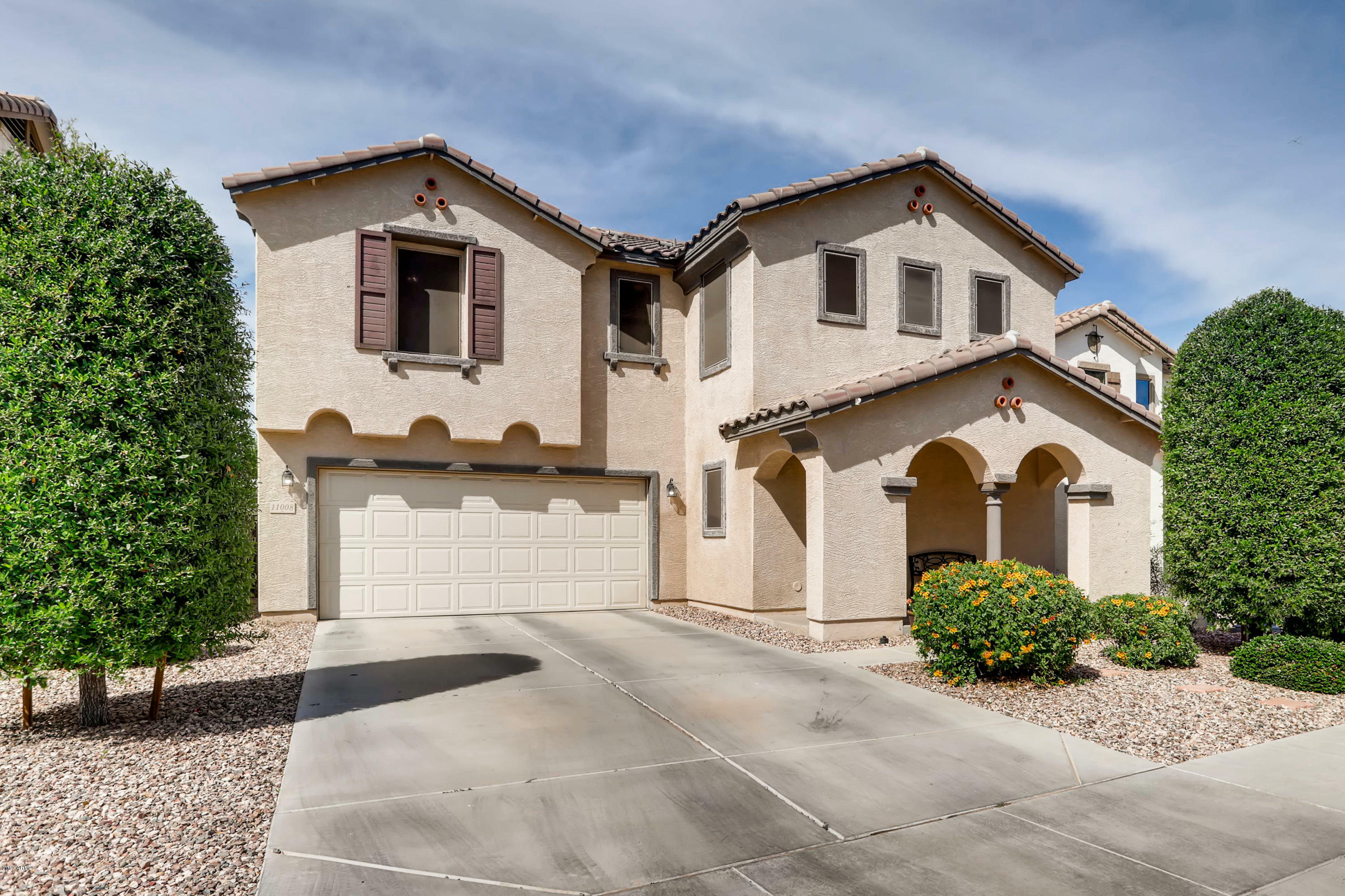 Property Photo: 11008 W College Drive AZ 85037