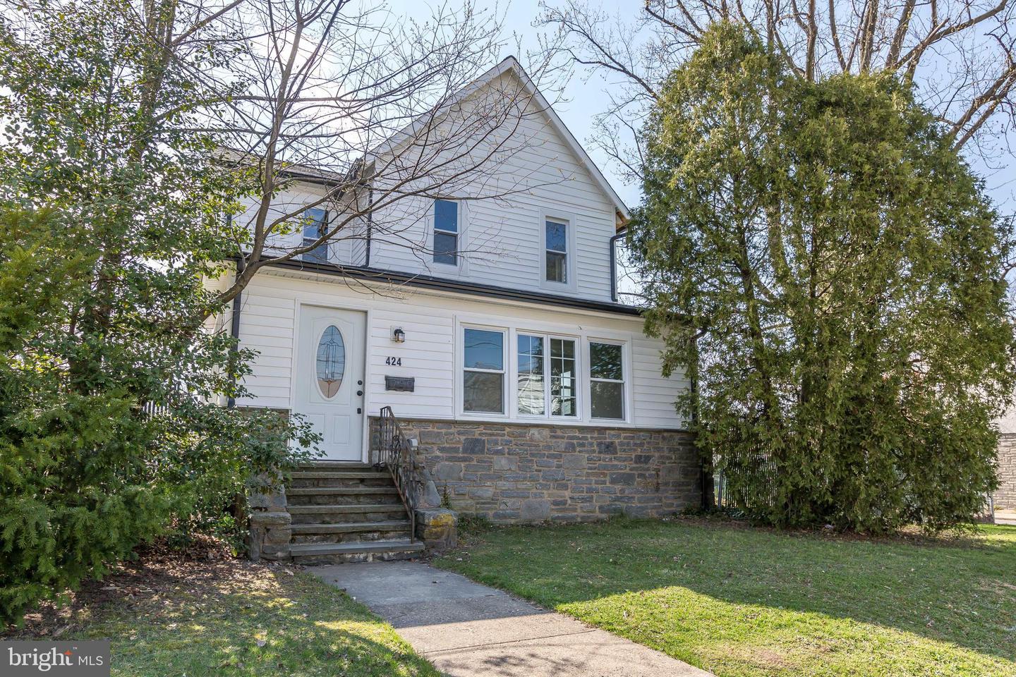 Property Photo: 424 Lafayette Avenue PA 19023