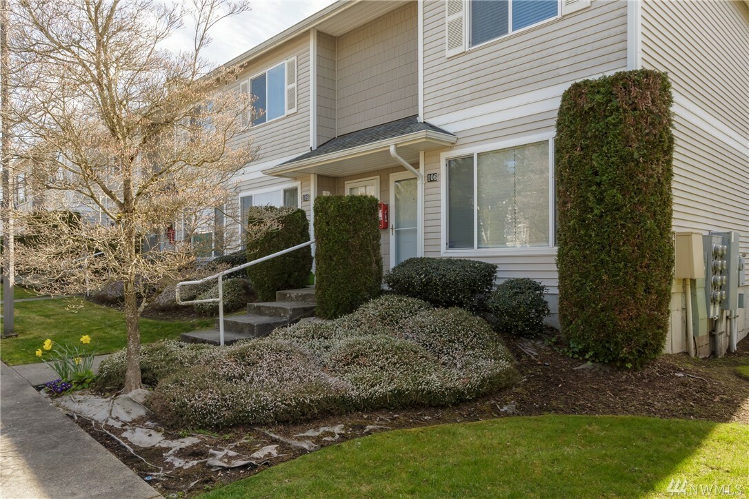 Property Photo: 4016 7th St SW A106 WA 98373