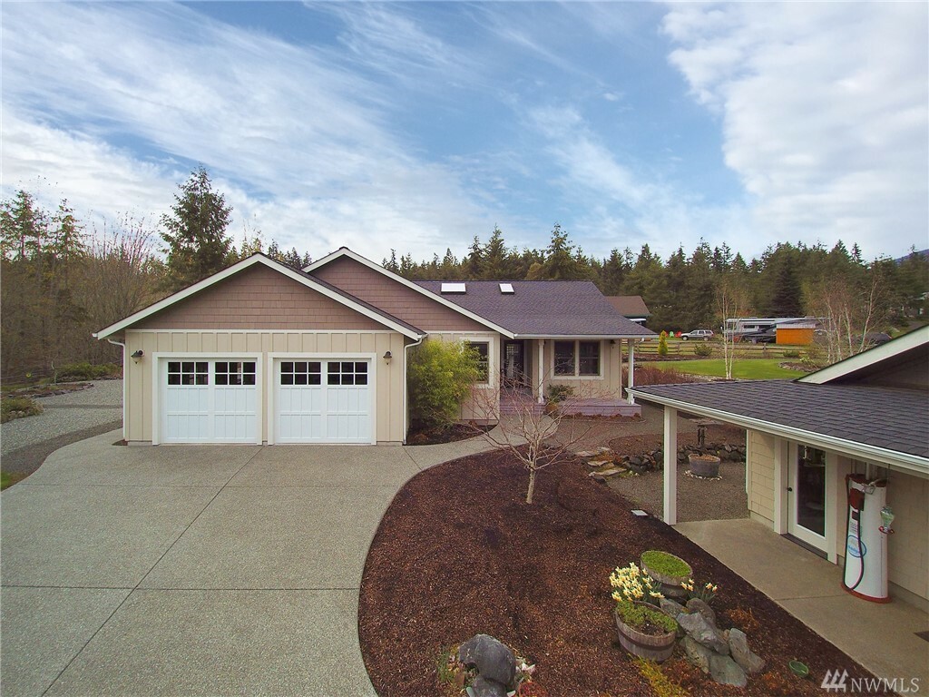 Property Photo:  43 Highland Crest Dr  WA 98362 