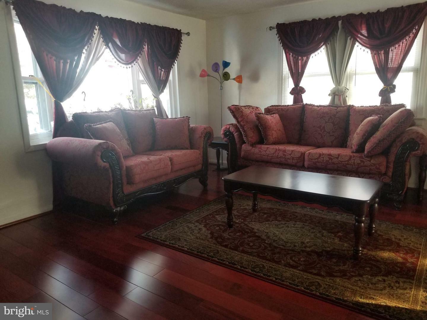 Property Photo:  2 Oxford Circle  PA 19403 