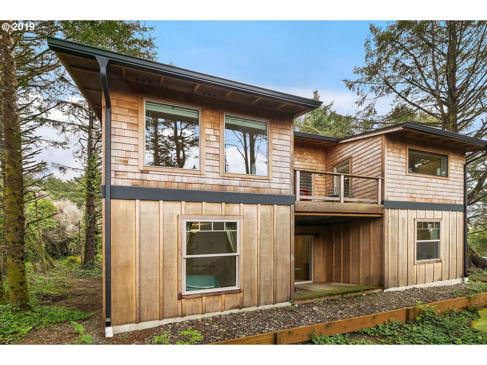 Property Photo: 31983 Cedar Ln OR 97102