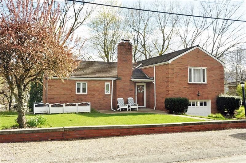 Property Photo:  113 S Oak Hill Road  PA 15238 