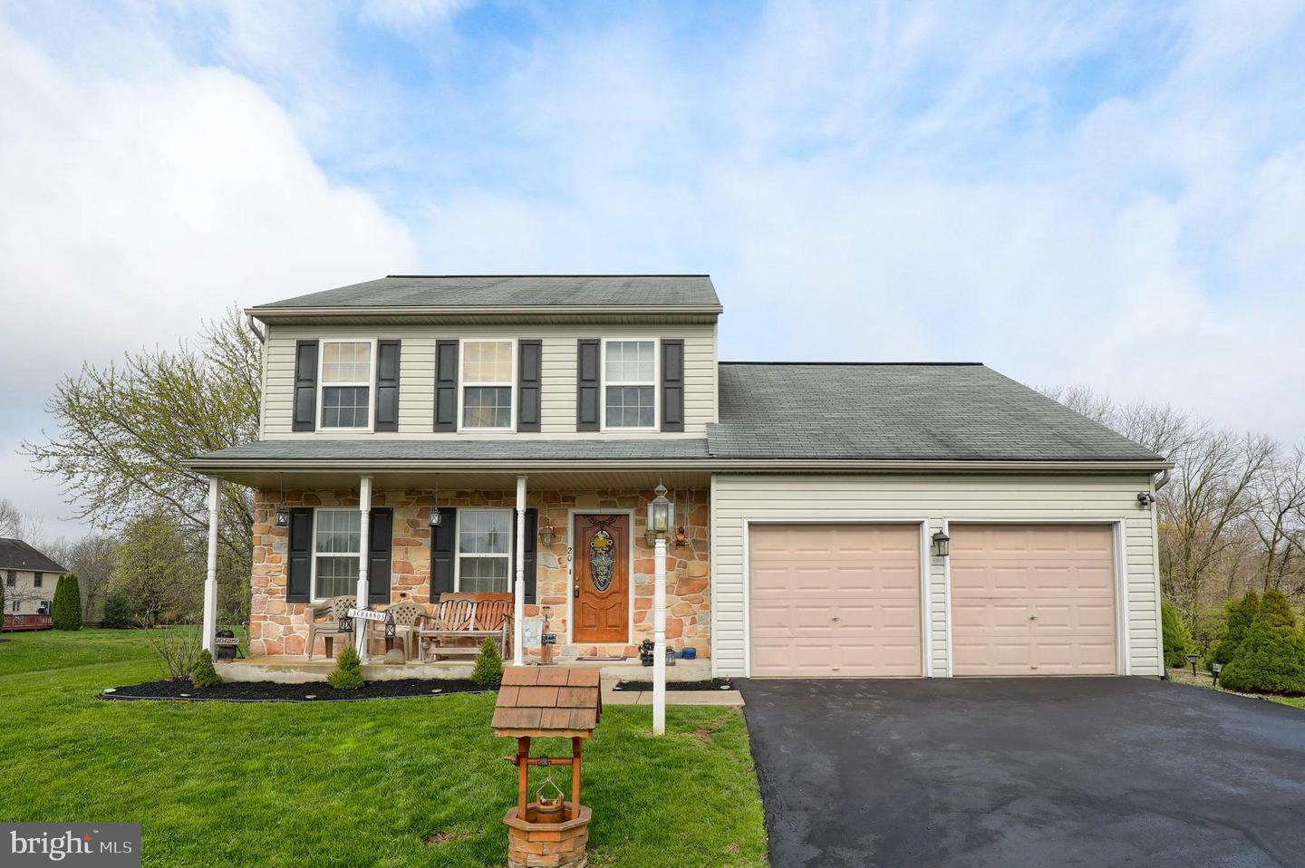 Property Photo:  20 Catalpa Circle  PA 17517 