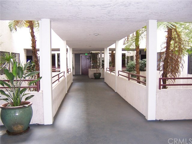 Property Photo: 730 W 4th Street 217 CA 90802