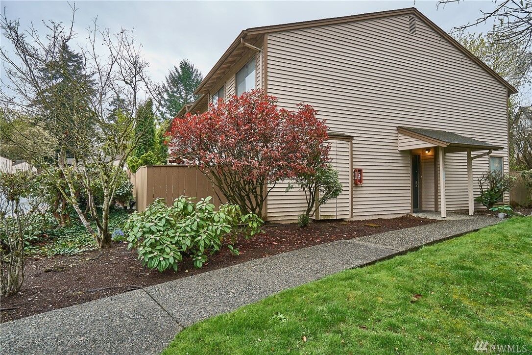 Property Photo: 11341 SE 212th Lane 55 WA 98031
