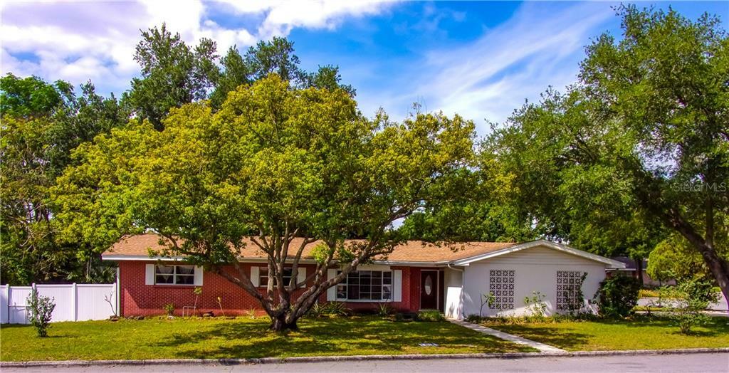 Property Photo:  511 Lee Circle  FL 33803 