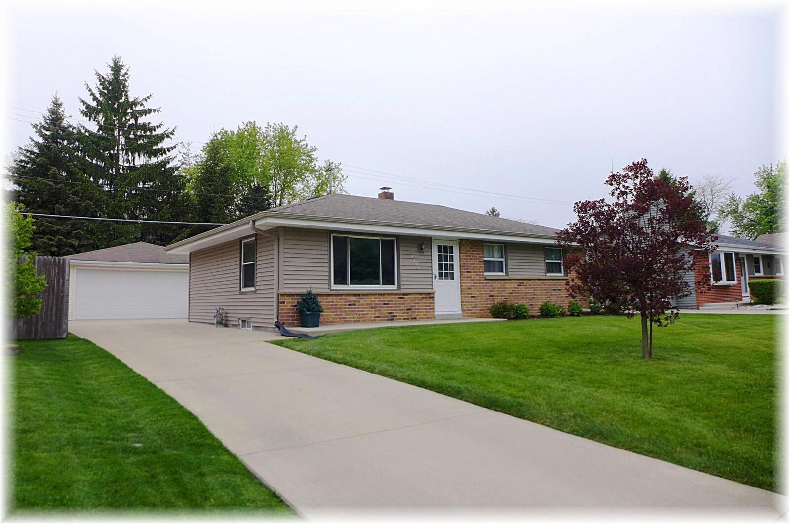 Property Photo: 4254 Pine Ridge Ln WI 53403