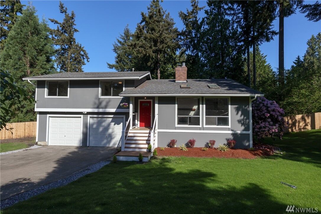 Property Photo: 12213 128th St Ct E WA 98374