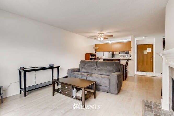 Property Photo:  1175 NE Harrington Place 204  WA 98056 
