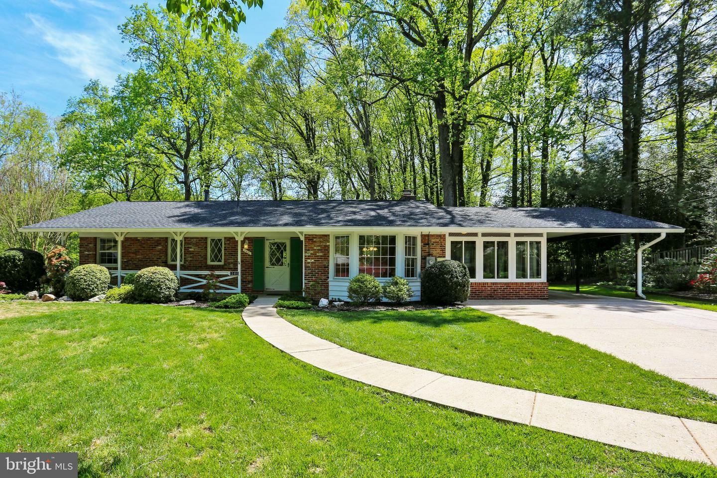 Property Photo:  11401 Stonewood Lane  MD 20852 