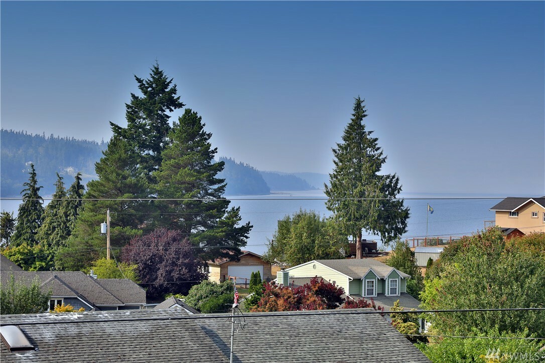 Property Photo:  1672 Dorsey Dr  WA 98249 