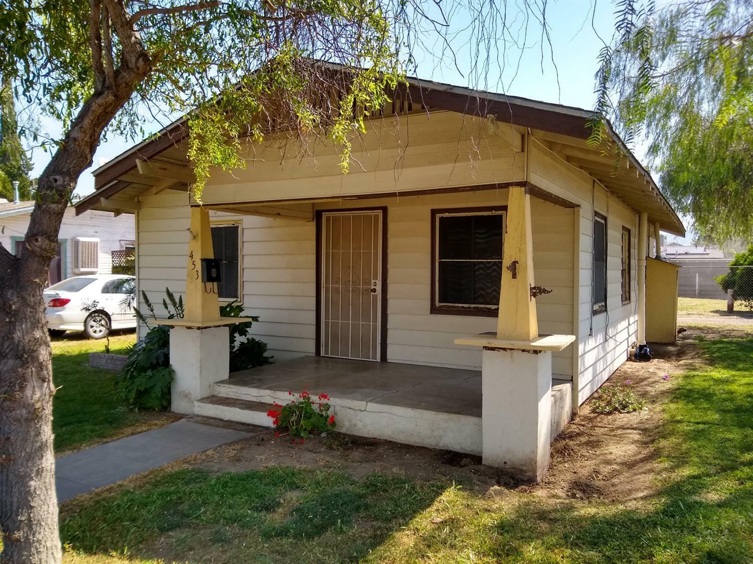 453 S Kaweah Avenue  Exeter CA 93221 photo