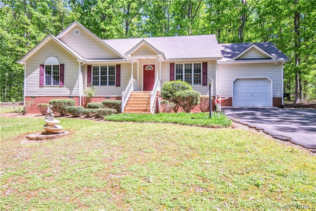 Property Photo: 4388 Lynnecross Court VA 23139