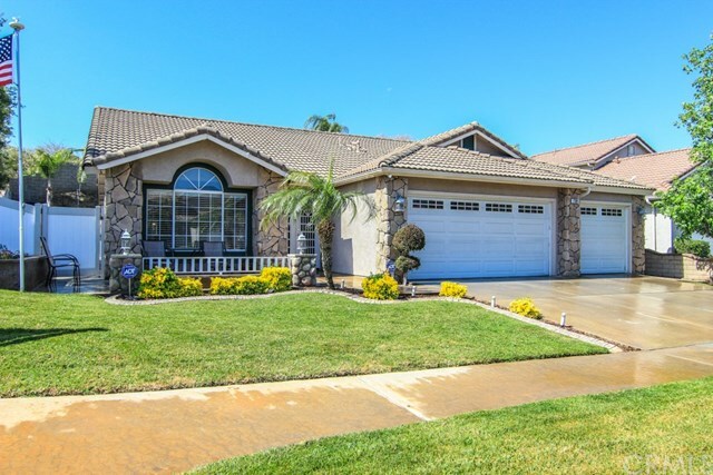 Property Photo:  730 Black Oak Circle  CA 92881 