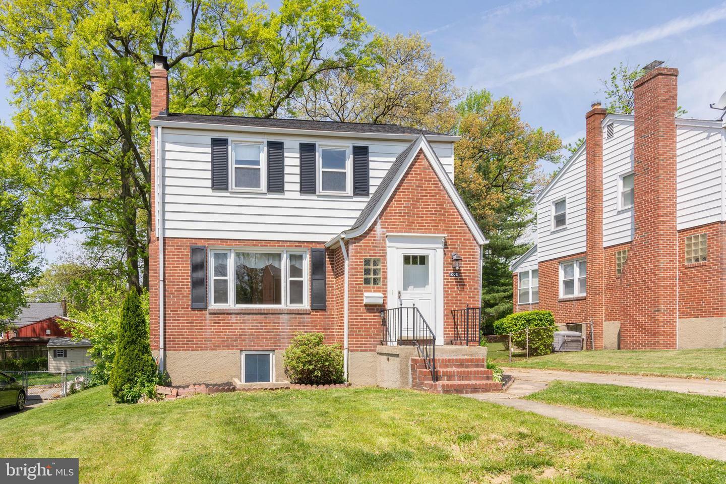 Property Photo:  208 Sipple Avenue  MD 21236 