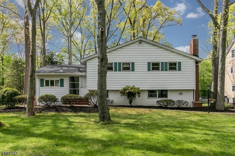 Property Photo:  2045 Dogwood Dr  NJ 07076 