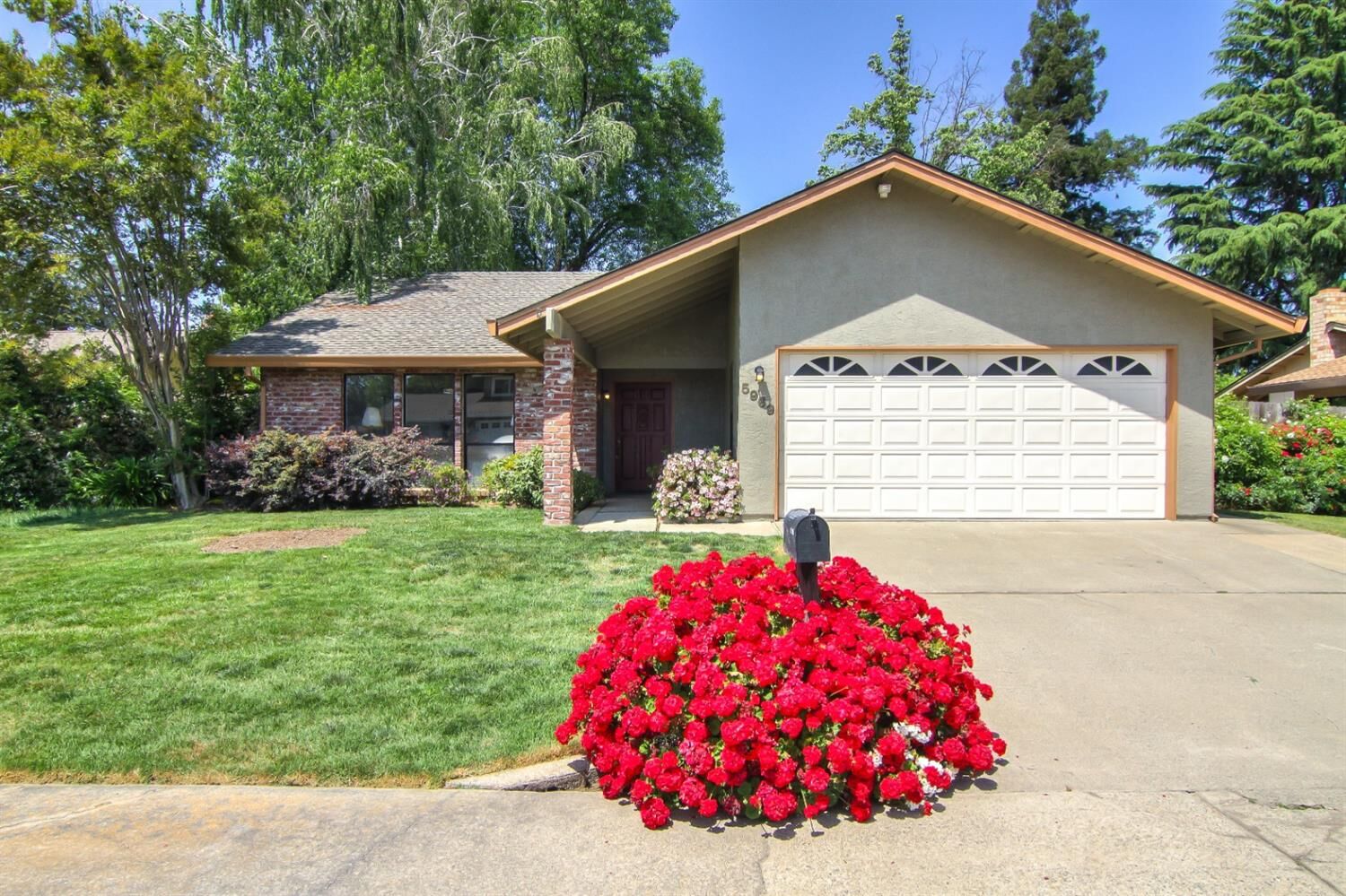 Property Photo: 5969 Adana Circle CA 95608