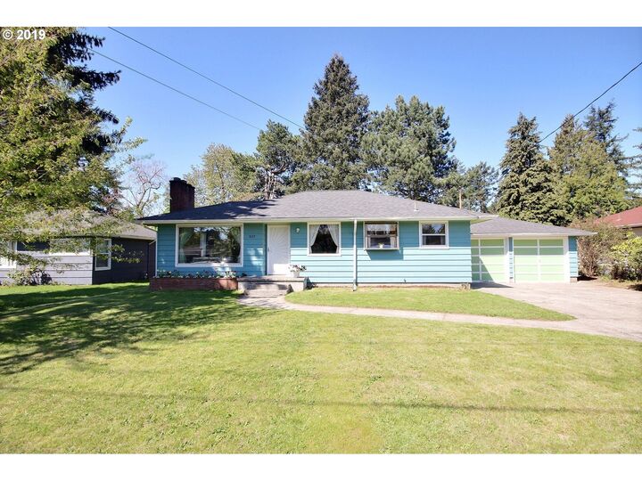 1637 NE 114th Ave  Portland OR 97220 photo