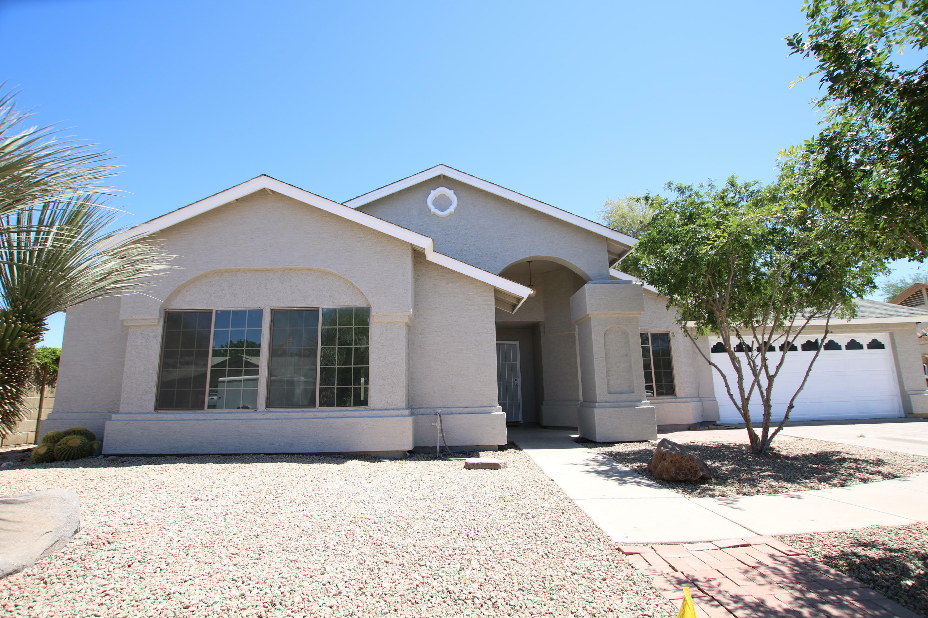 Property Photo:  6233 N 88th Lane  AZ 85305 