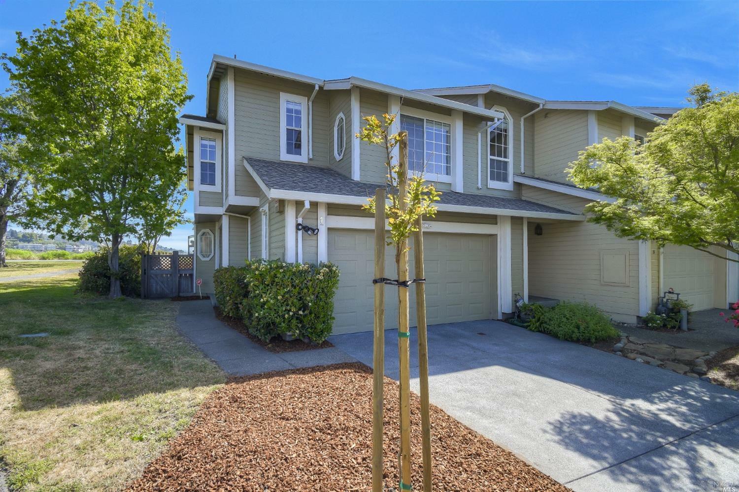 Property Photo:  1 Bedford Cove  CA 94901 