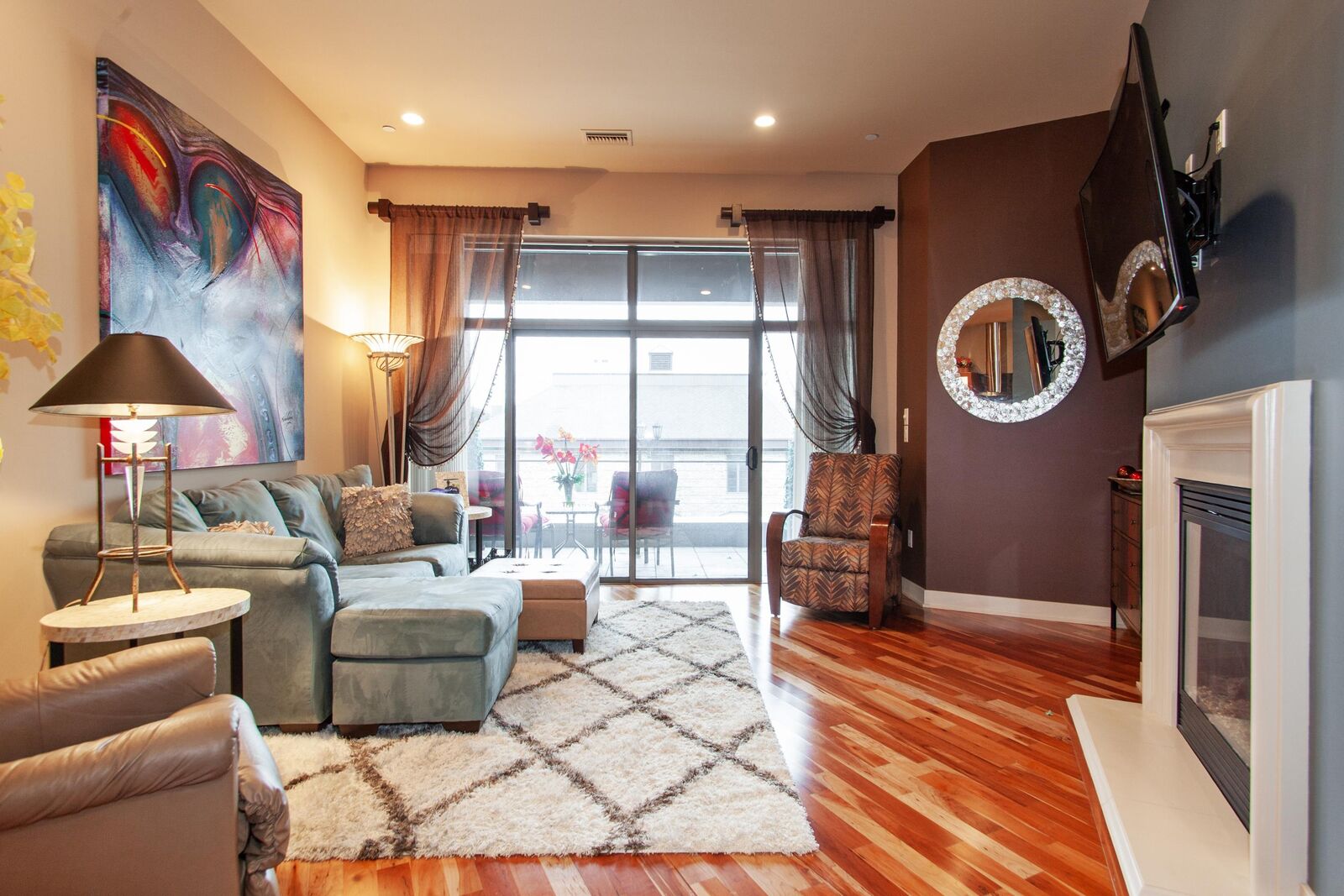 Property Photo:  5600 N Lake Dr 202  WI 53217