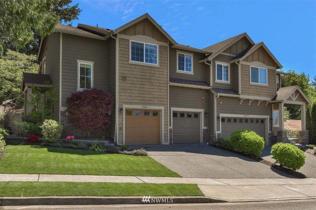 Property Photo: 10118 162nd Avenue NE A WA 98052
