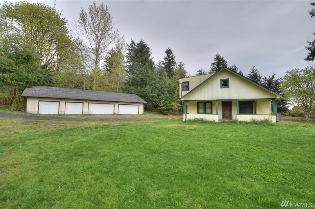 Property Photo: 7728 Mesplay Ave SE WA 98503