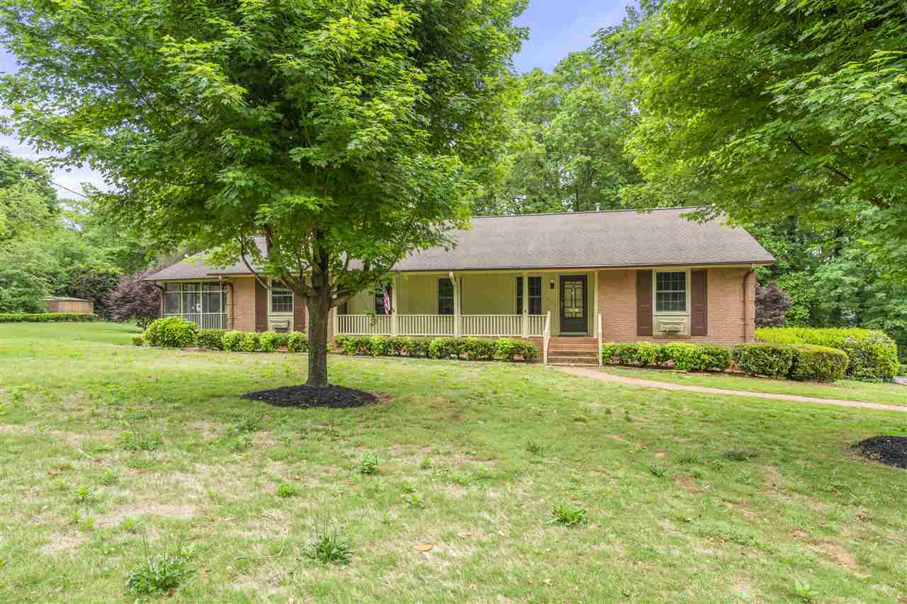 Property Photo:  405 Springwood Drive  SC 29302 