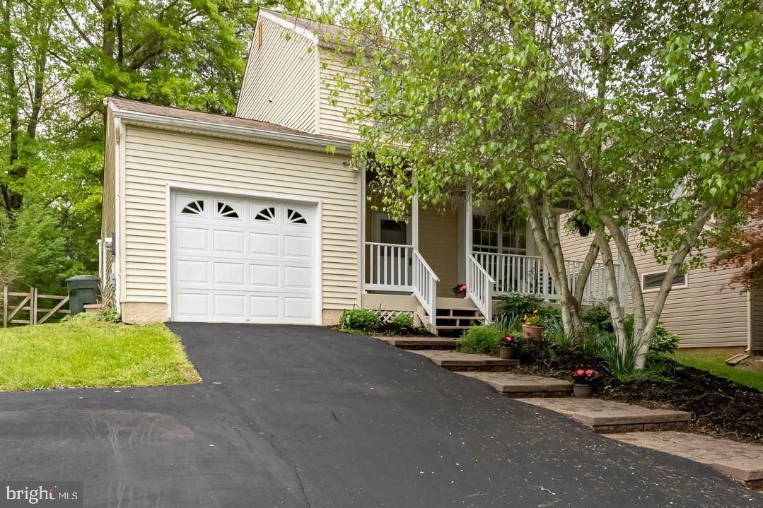 Property Photo:  1109 Vermont Lane  PA 19335 