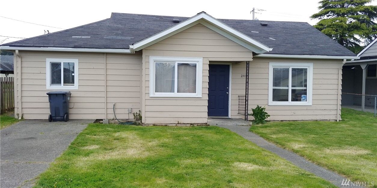 Property Photo: 2712 Aberdeen Ave WA 98520