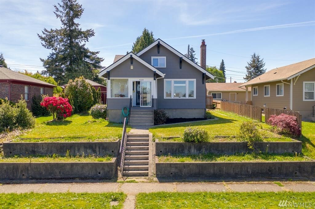 Property Photo:  4320 S 7th St  WA 98405 