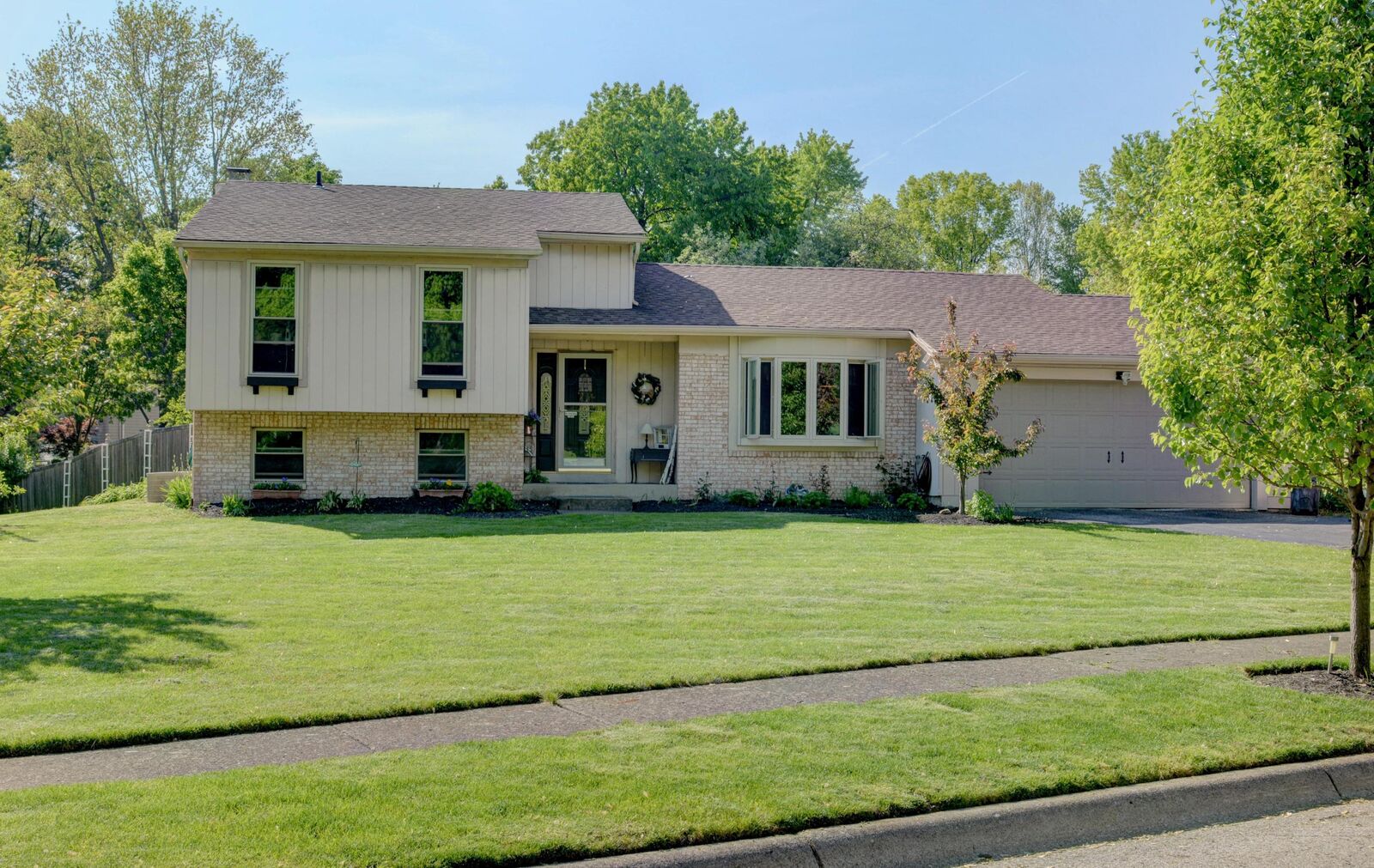 Property Photo: 441 Uxbridge Avenue OH 43230