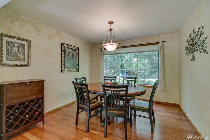 Property Photo:  5327  240th Avenue NE  WA 98053 