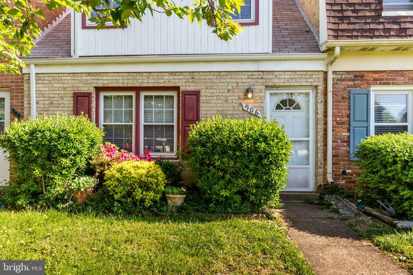 Property Photo: 906 Bethany Court MD 21403