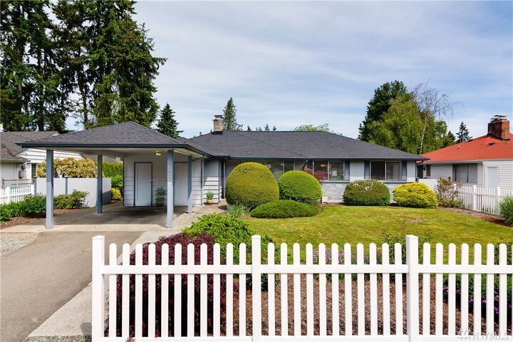 1902 N 198th St  Shoreline WA 98133 photo