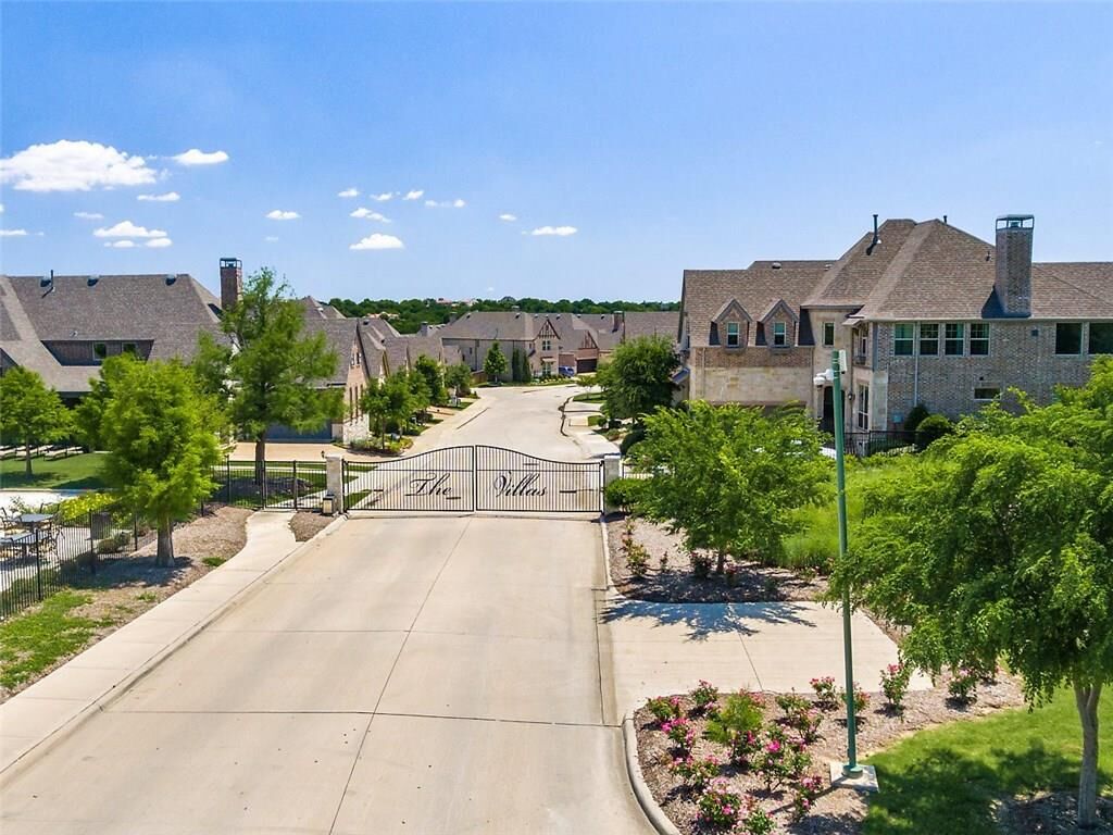 Property Photo:  640 The Lakes Boulevard  TX 75056 