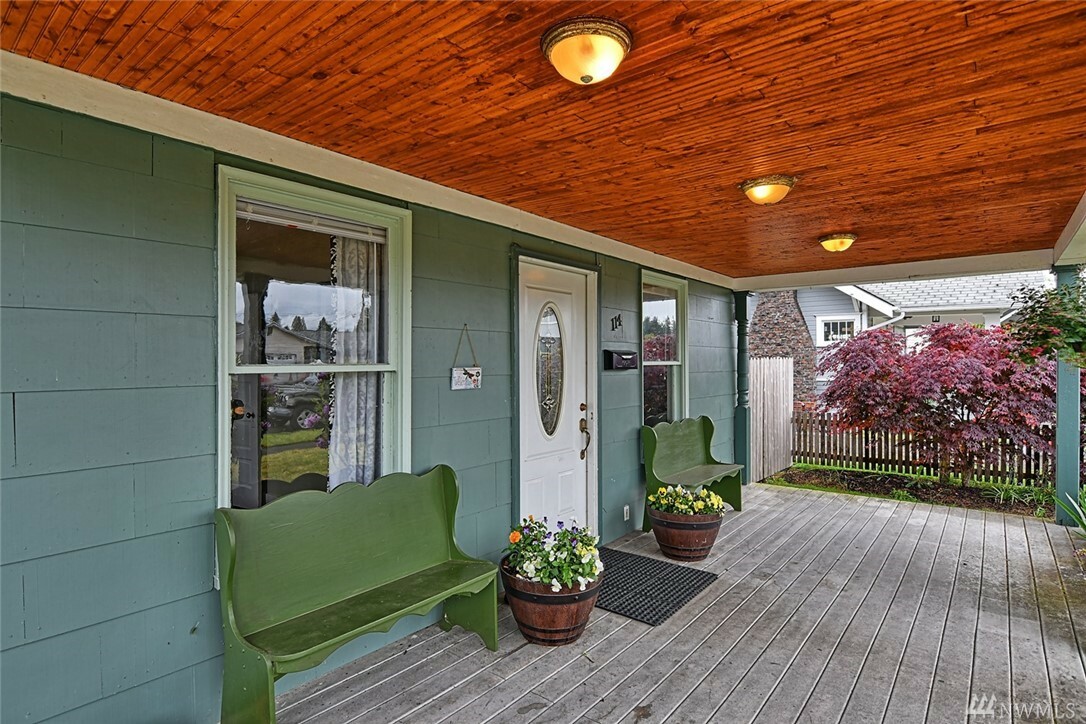 Property Photo:  114 N French Ave  WA 98223 