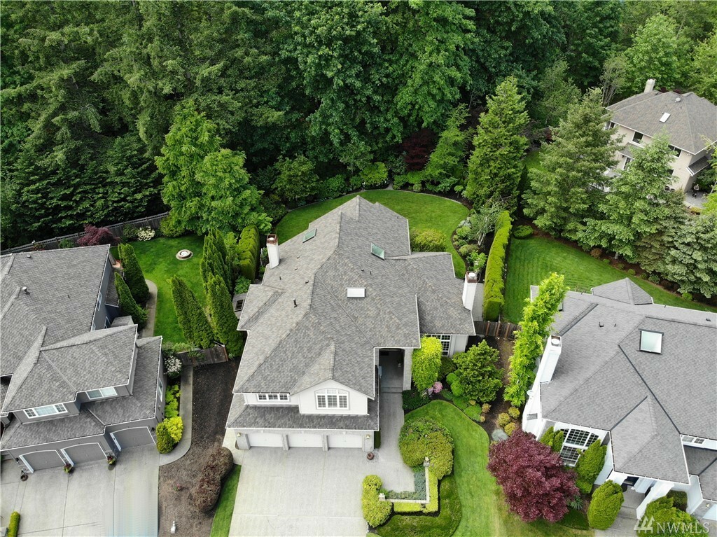 Property Photo:  27172 SE 25th Place  WA 98075 