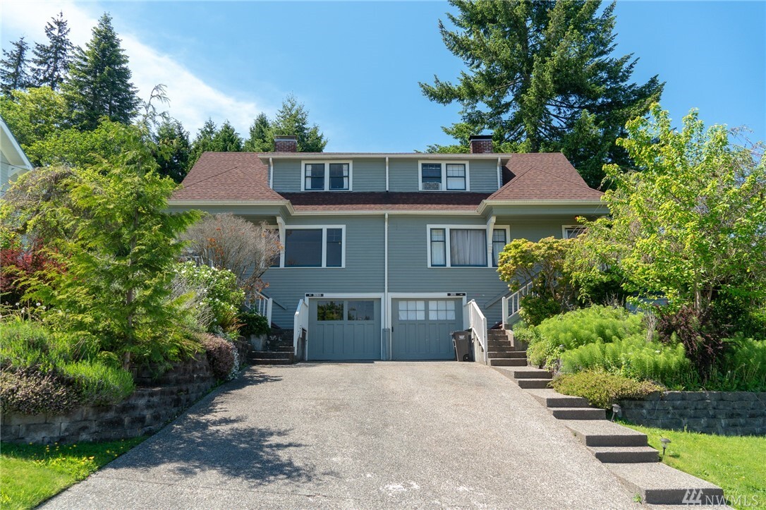 Property Photo: 3608 Friday Ave WA 98201