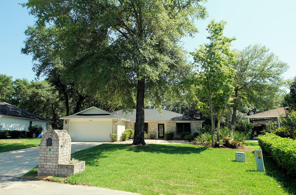 Property Photo:  4254 Shadow Lane  FL 32578 