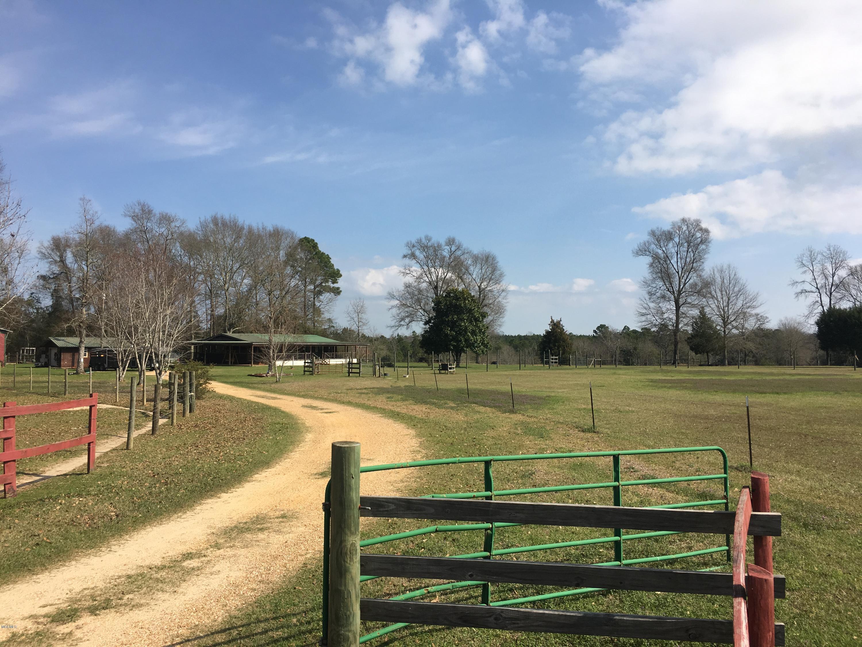 Property Photo:  72 Sam Davis Drive  MS 39573 