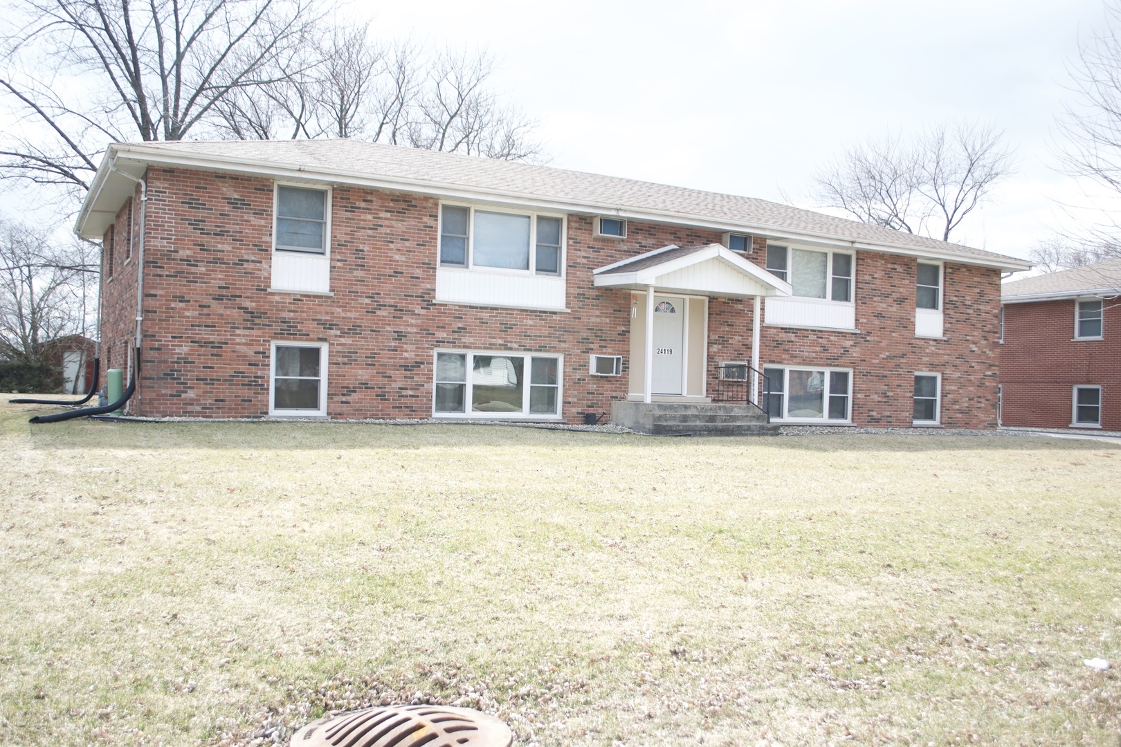 Property Photo:  24119 West Hazelcrest Drive 200  IL 60544 