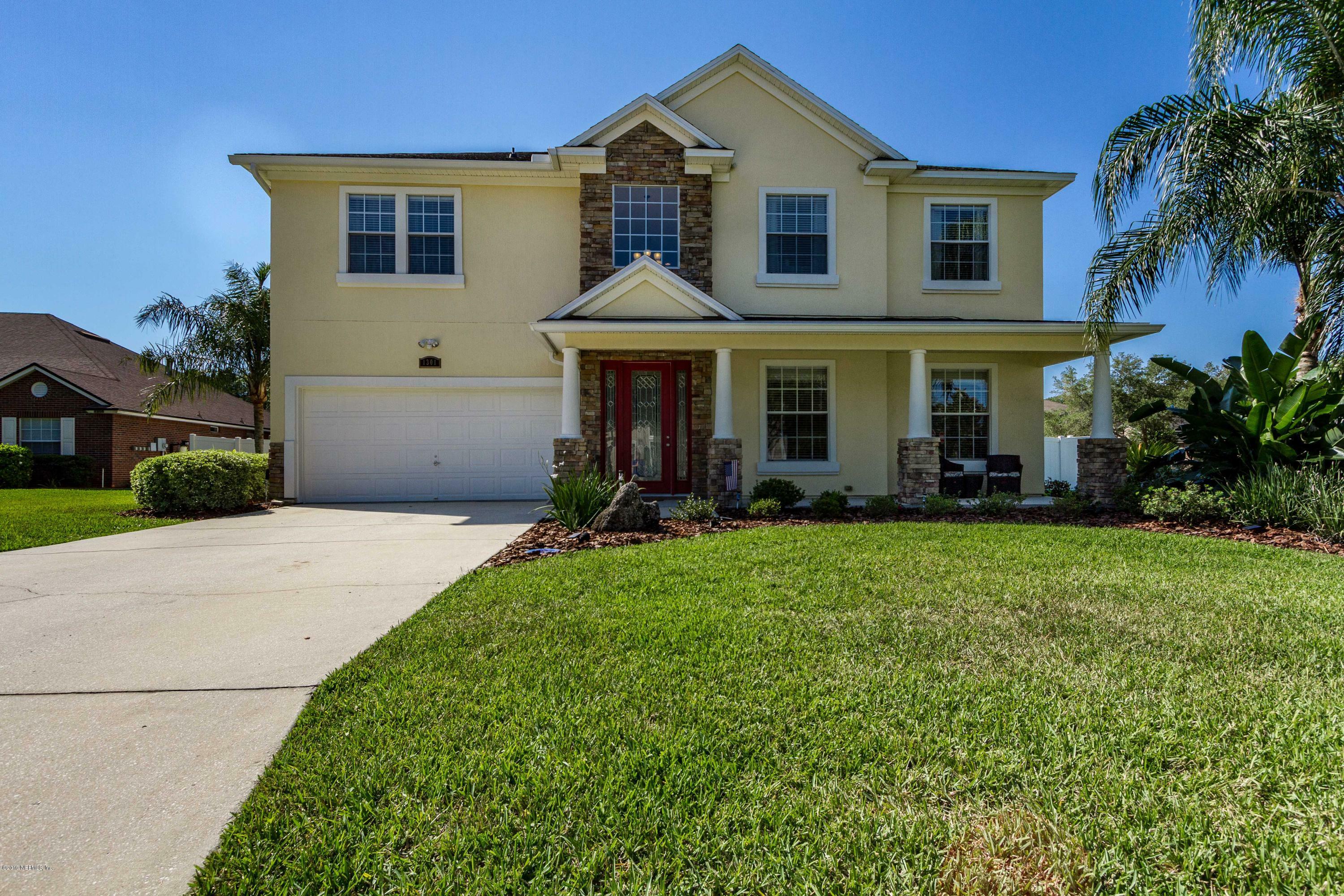 Property Photo:  1301 Fireside Court  FL 32092 