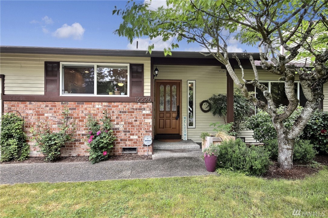 Property Photo: 12226 SE 223rd Dr WA 98031