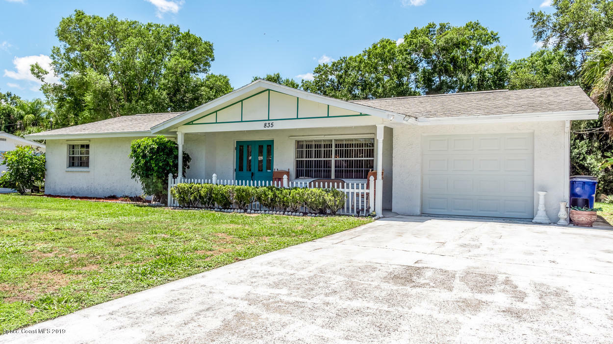 Property Photo:  835 26th Avenue  FL 32960 