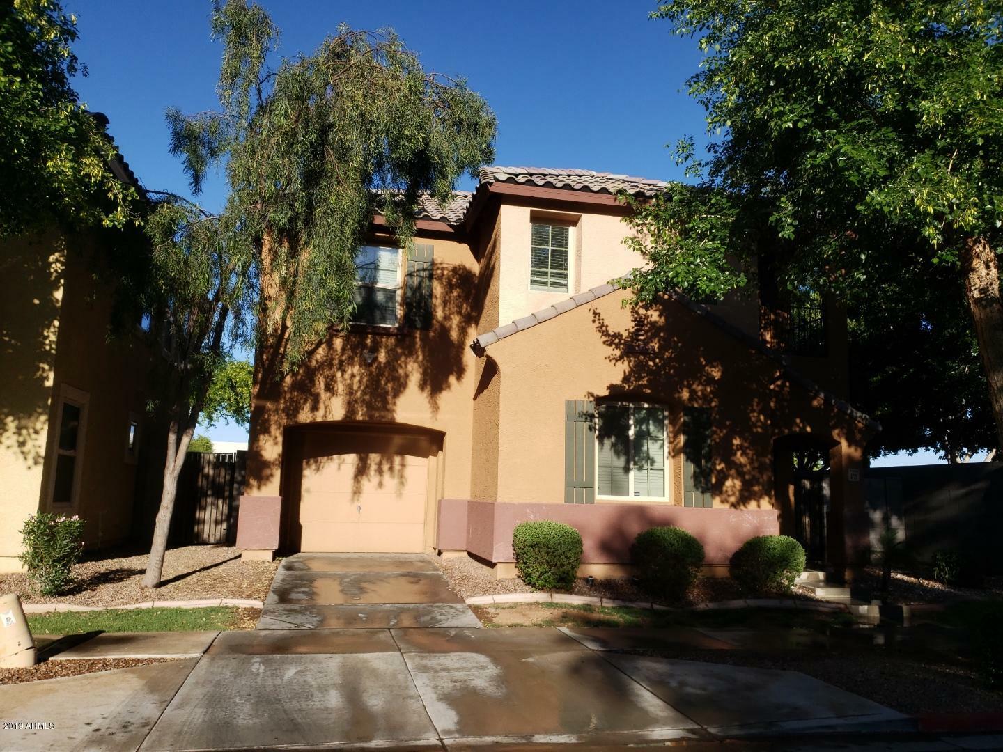Property Photo: 1721 N 77th Drive AZ 85035
